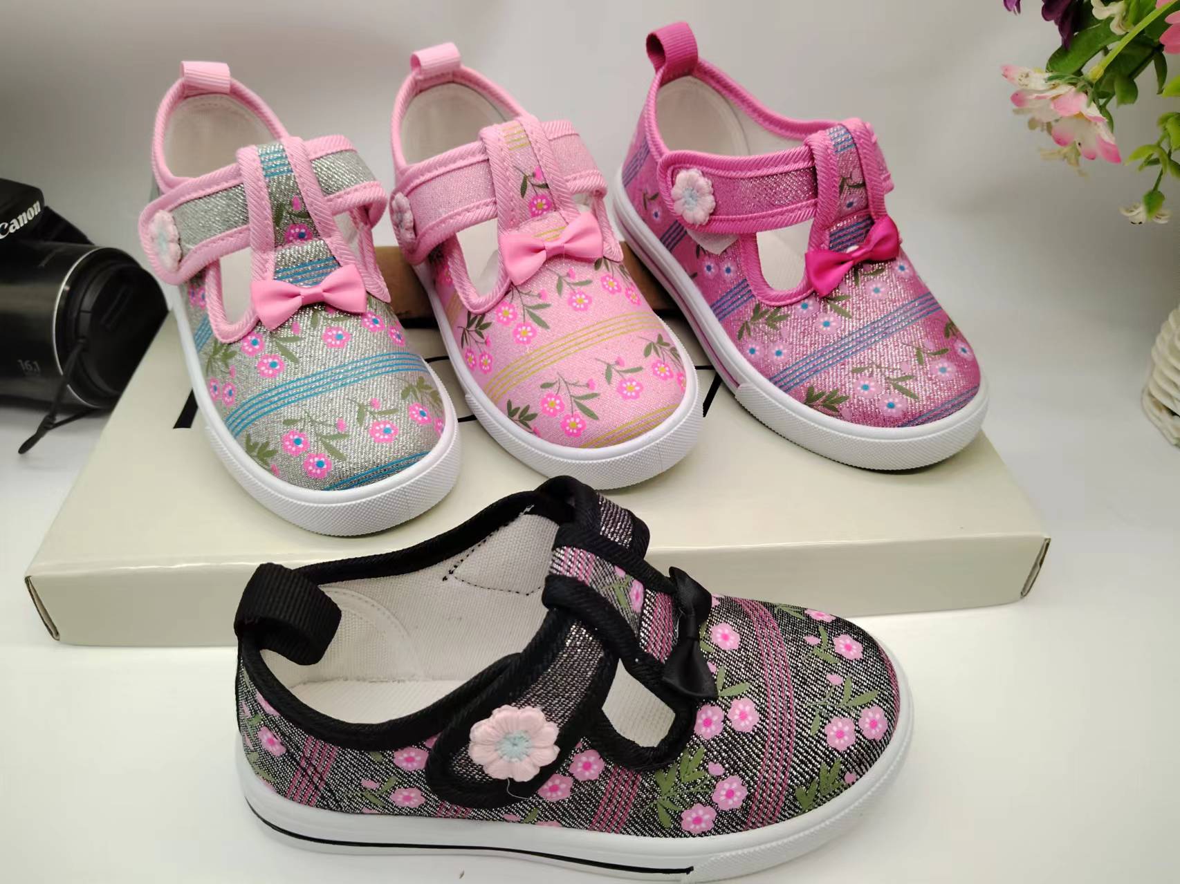 New cute children injection slip on loafers shoes canvas shoes...