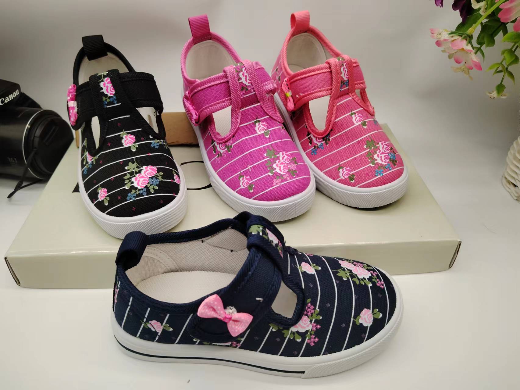 New style children injection slip on dress shoes canvas shoes...